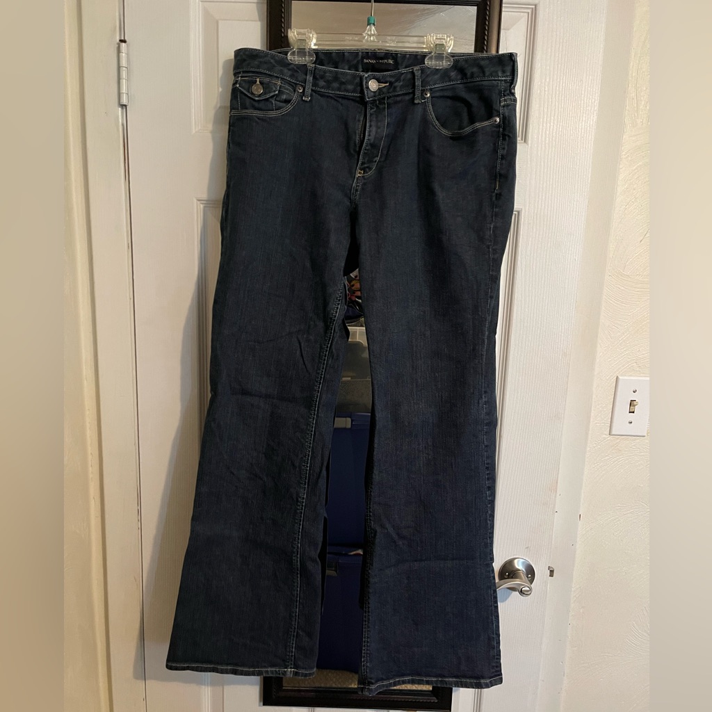 Banana Republic 12 Regular Flare Jeans